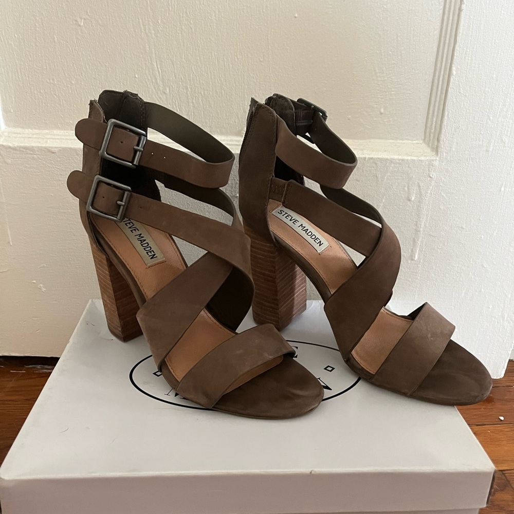 Steve Madden Taupe Heels